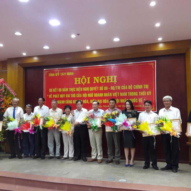 Tỉnh ủy Tây Ninh: Sơ kết 05 năm thực hiện Nghị quyết số 09-NQ/TW ngày 09/12/2011 của Bộ Chính trị